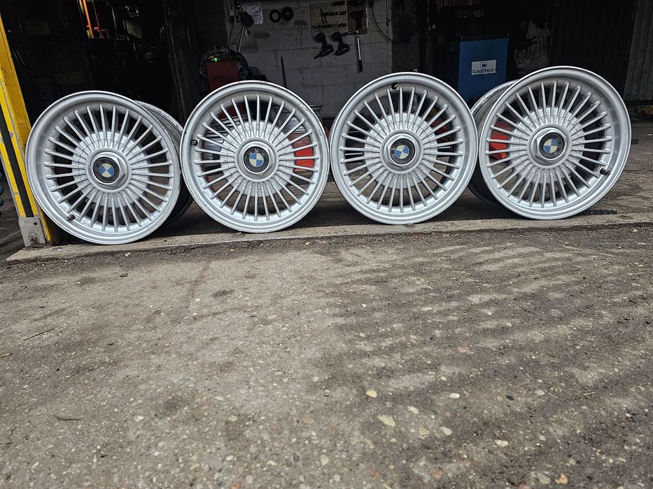 Felgi Aluminiowe Styling 4- BMW- E32 R15 5x120 ET20-7J