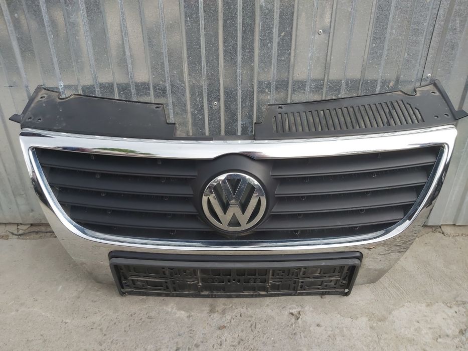 Atrapa Grill Passat B6