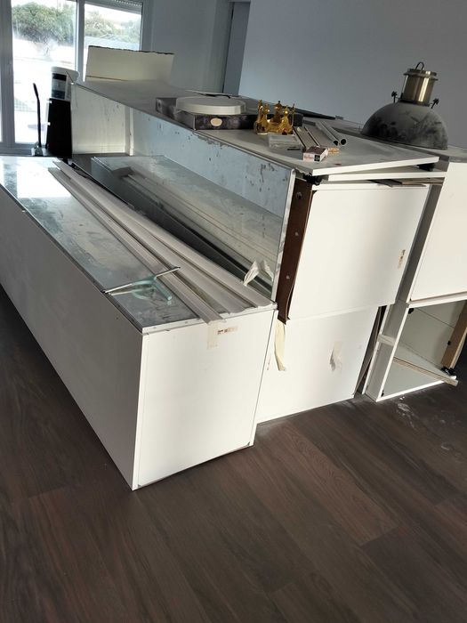 5 módulos roupeiro alto da IKEA com espelhos