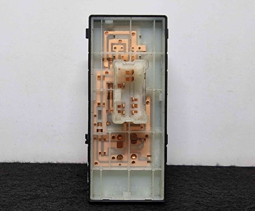 Comando / Botão / Interruptor Vidros Frente Direito | NISSAN