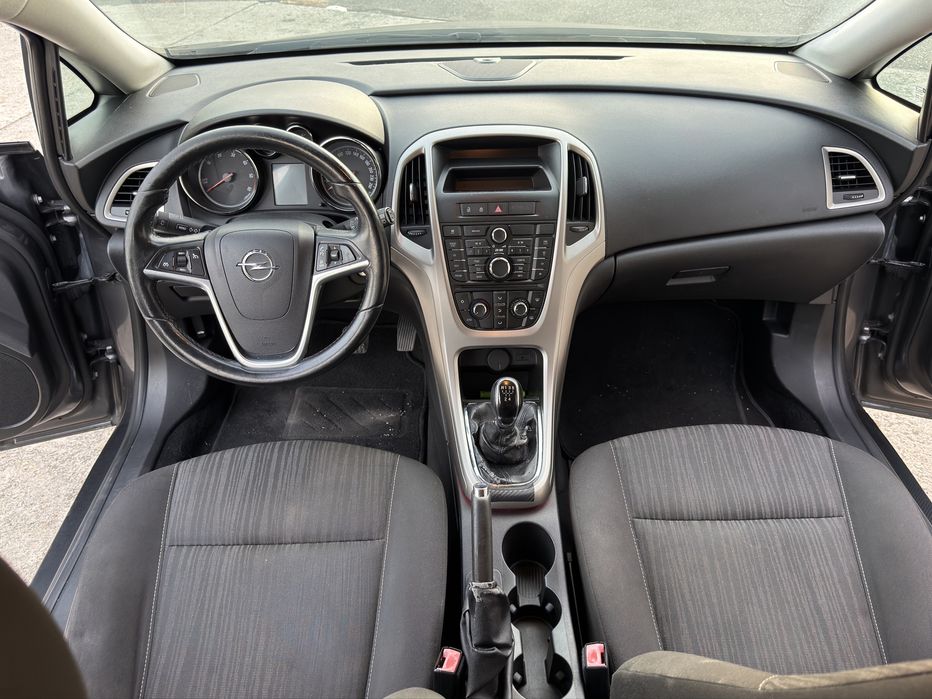 Opel Astra 1.3 CDTI | 2011 | 240 000 KM | Financiamento Disponivel