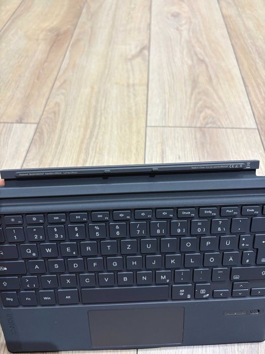 Klawiatura Inateck KB02027 Surface szara QWERTZ podświetlana 7 kolorów