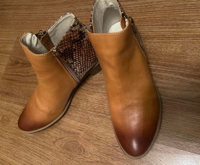 продам короткие сапожки, новые, 38 размер