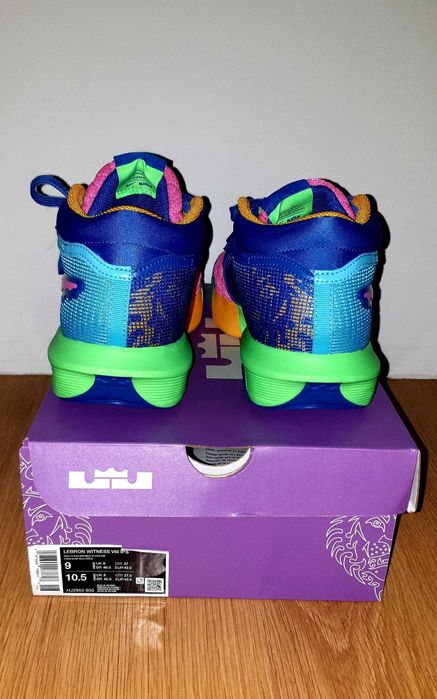 LeBron Witness 8 "I Promise School"