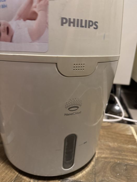 Зволожувач повітря PHILIPS Safe&clean увлажнитель воздуха рабочий
