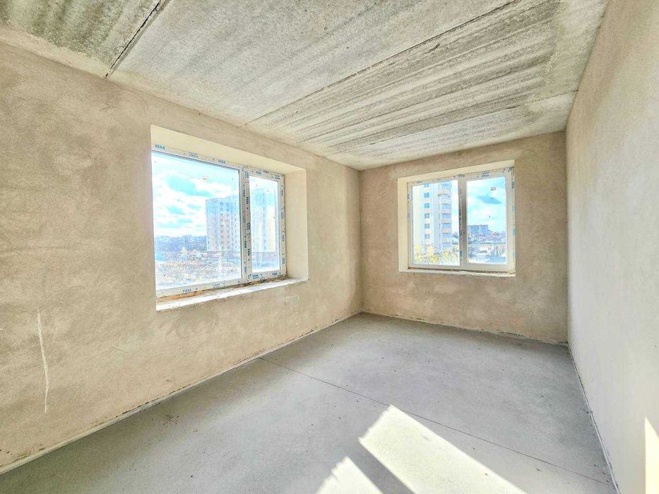 Простора однокімнатна квартира з початковим ремонтом, 2 поверх