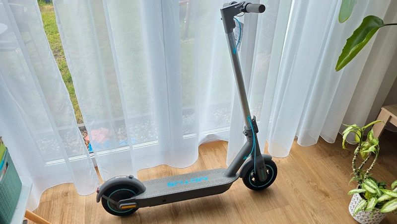 Motus Scooty 10" 2022 - nowa, zapakowana, gwarancja 2 lata.