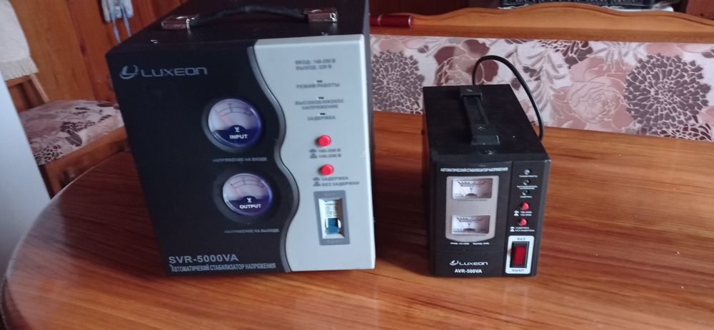 Стабилизатор напряжения Luxeon SVR-5000VA