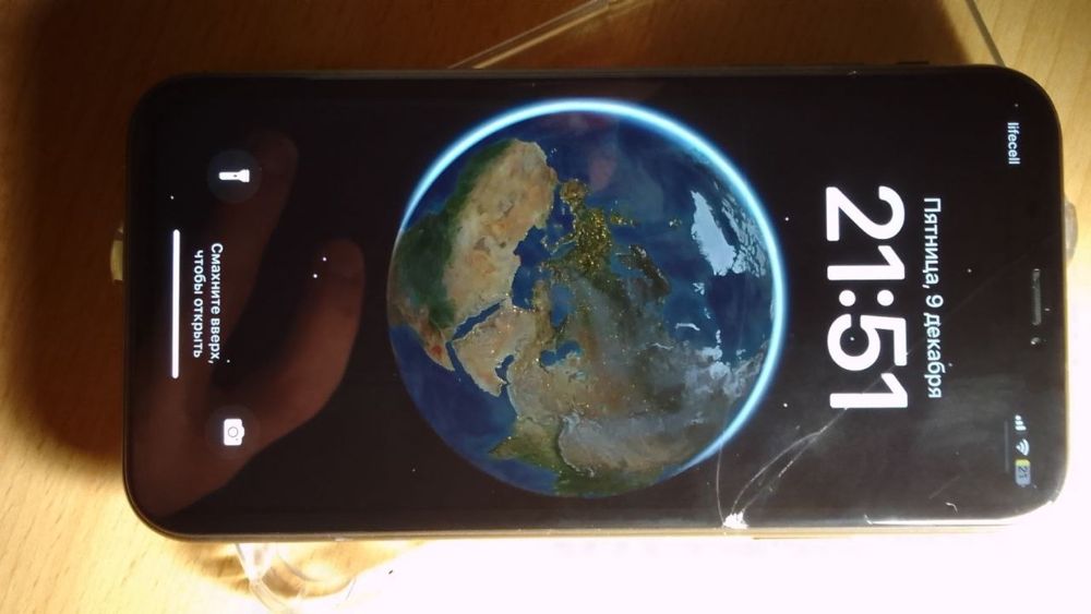 IPhone XR почти новый