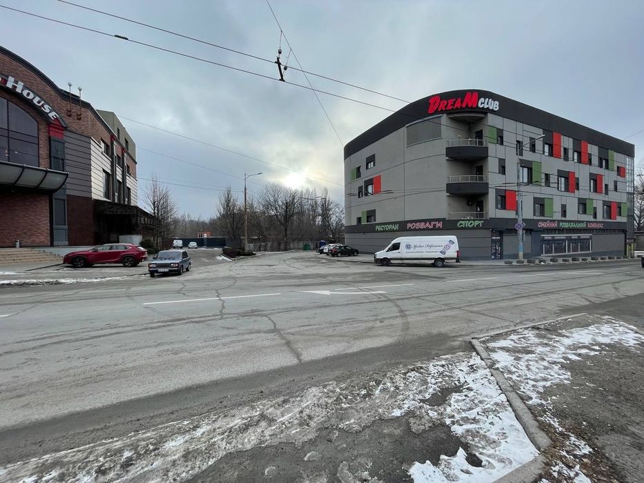 Аренда помещения 430м  300грн.м2 на Тополе3  Ул Паникахи. Запорожское шоссе,96а