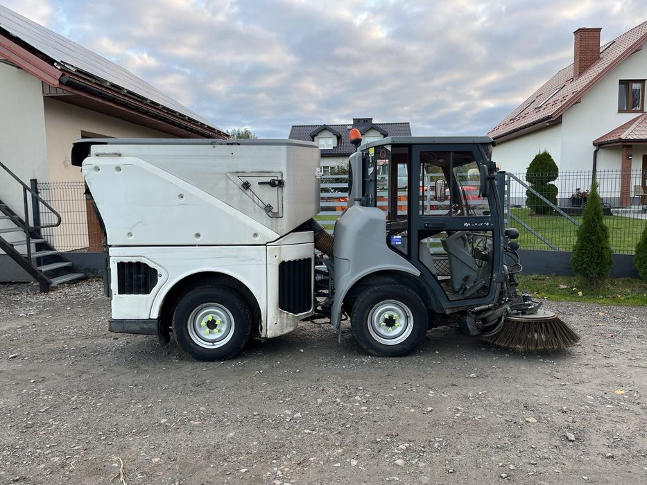 HAKO CITYMASTER 1600 z 2019R 5600H zamiatarka uliczna komunalna nosnik narzedzi 4x4