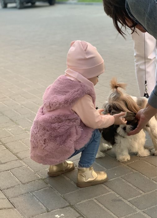 Желетка з хутра для дівчинки