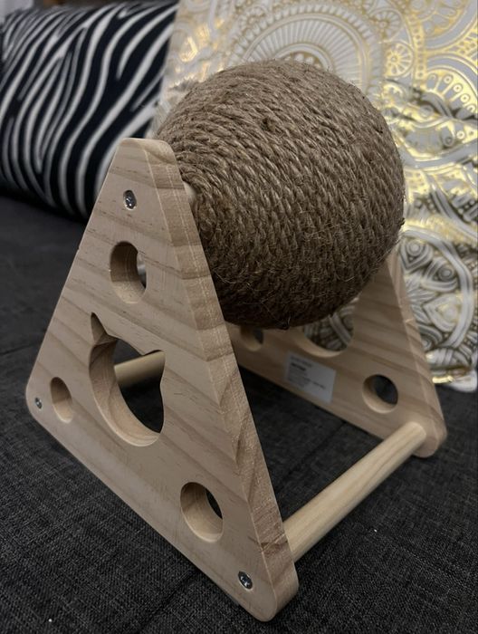 Zabawka- drapak dla kota