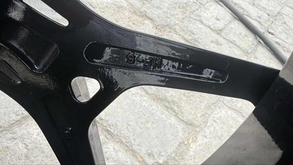 Продаю диски оригінал Vossen HF5 20x8.5 5x114.3 offset 45