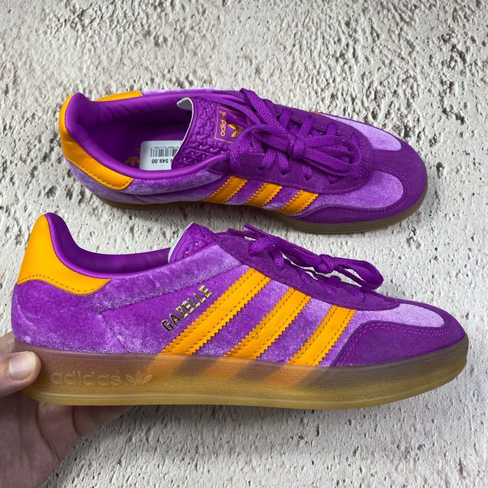 ih0277 Оригінал нові оригінал жіночі кеди adidas gazelle indoor purple