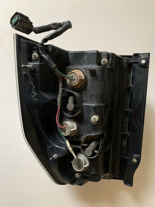 Задній стоп на mitsubishi pajero wagon