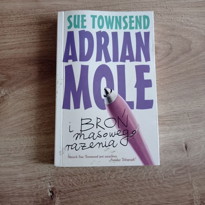 Adrian Mole i broń masowego rażenia, Sue Townsend