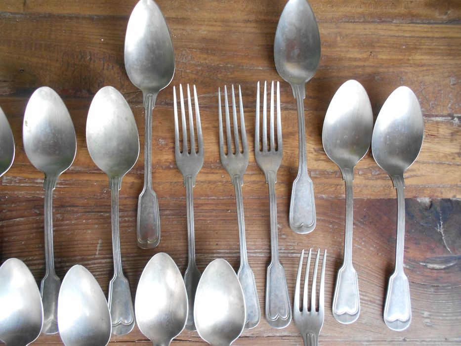 Talheres antigos em alpaca - 17 peças