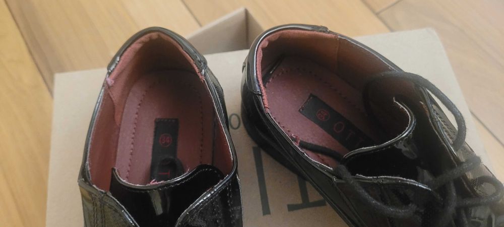 Buty chłopięce, lakierki, komunijne, rozmiar 34