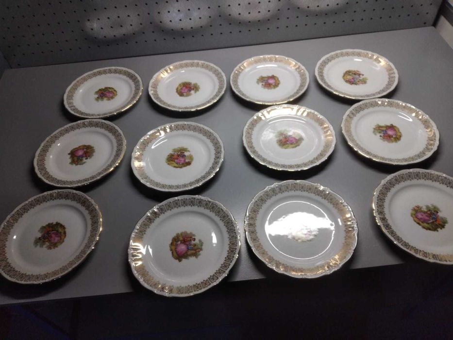 Vintage Dinnerware Set432788577159761925