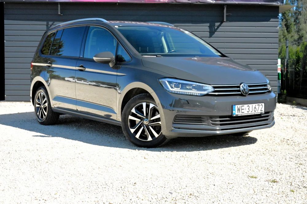 Volkswagen Touran 2.0 TDI 150KM DSG 7 osób HAK Kamera LED ACC Salon PL ASO FV23%