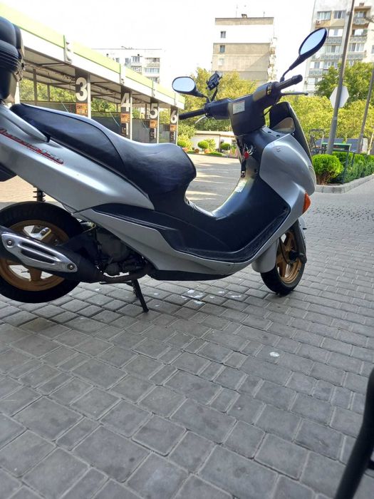 Suzuki Avenis 150 cc