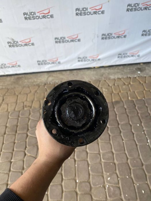 Кардан карданний вал привод привід задньої осі Audi Q5 12-16 2.0 3.0