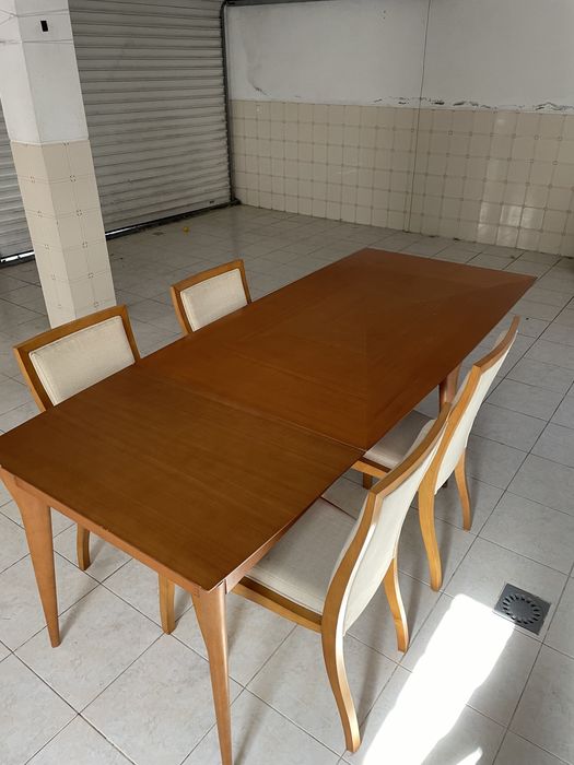 Mesa extensível, 4 cadeiras