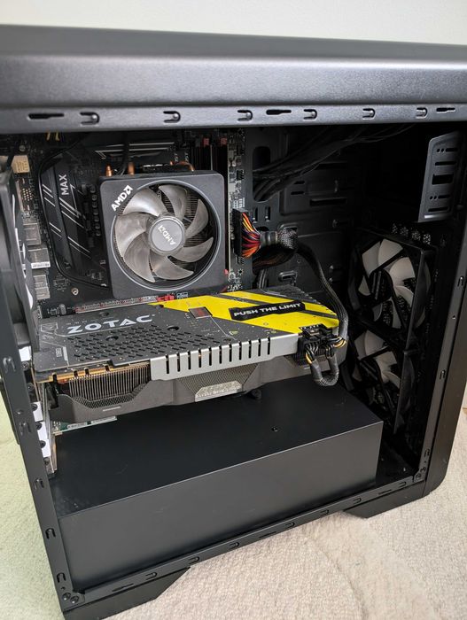 PC Gaming Ryzen 5 3700x / 32GB RAM / ZOTAC GTX 1080 AMP Extreme