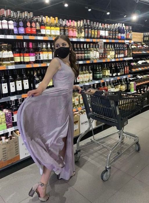 Продається випускна сукня