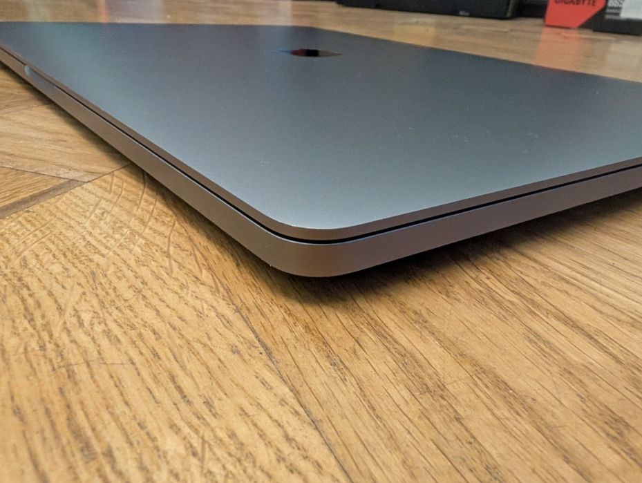 MacBook Pro  2019 (а2141), 16" і9, 16/1  ТБ, 5500м, 93 цикли.
