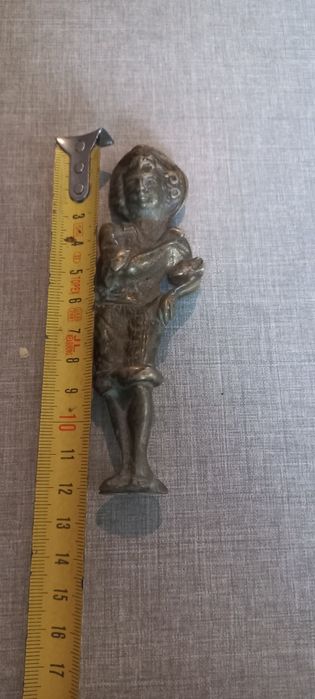 Бронзовая статуэтка