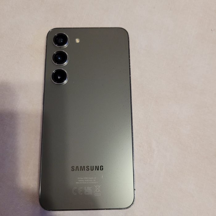 Samsung Galaxy S23 zielony + etui Spigen + Galaxy Watch Ultra -zestaw