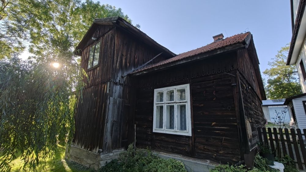 Dom drewniany do rozbiórki oddam.