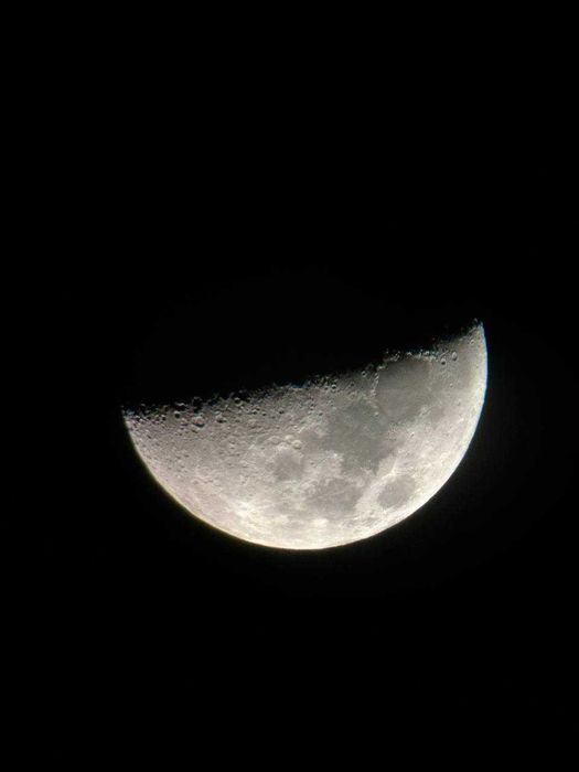 Celestron AstroMaster 70AZ Refractor Telescope