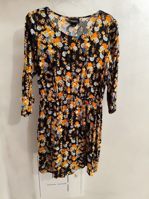 Jesienna sukienka Monki s kolorowa ruda pomarańczowa
