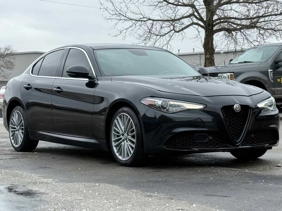 Alfa Romeo Giulia      2018
