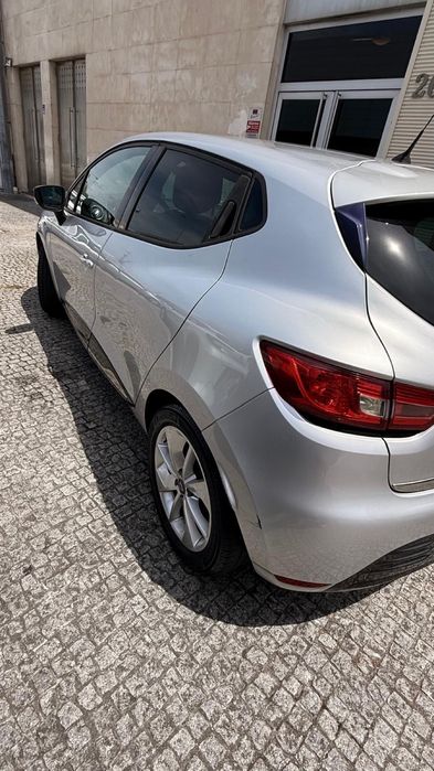 Renault clio limited