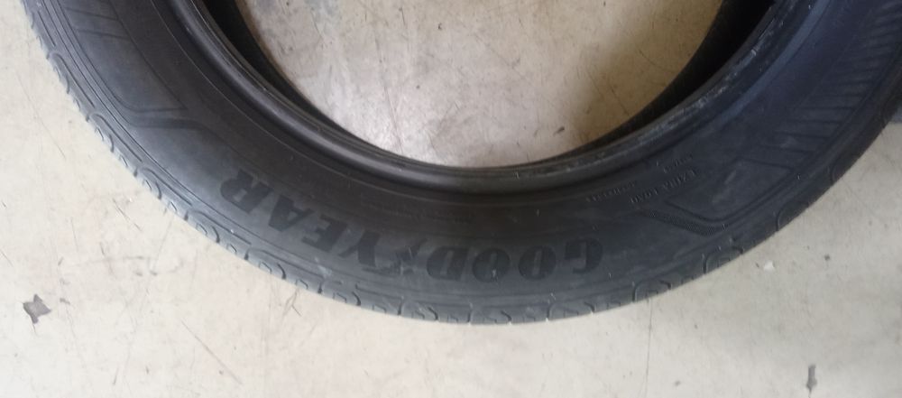 Pneus 195/60/18 Goodyear