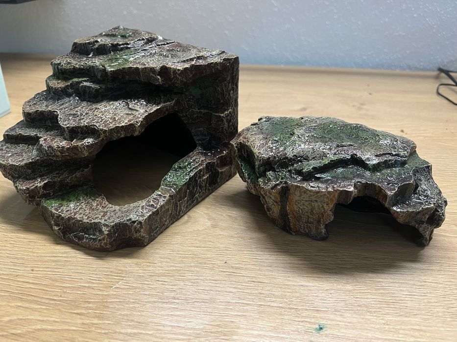 Terrario+ comedouros + grutas