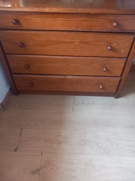 Vendo recheio de casa .motivo saida para o estrangeiro