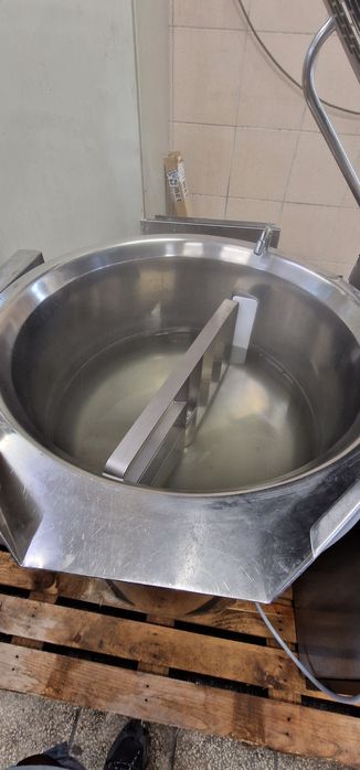 Kociol warzelny z mieszadłem do mas, bigosu 200l