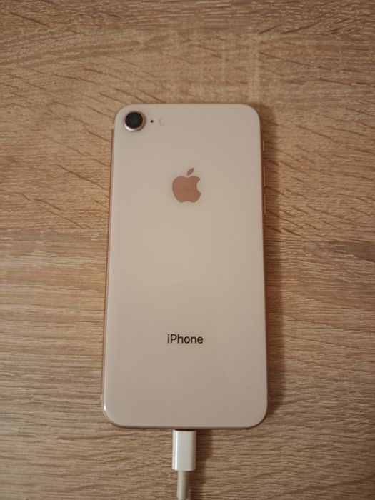 Айфон 8 стан 8/10