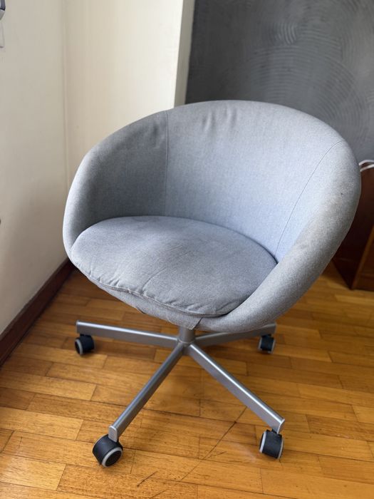 Cadeira Ikea cinza