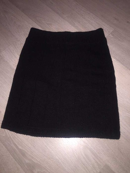 spódniczka mini przyjemny materiał