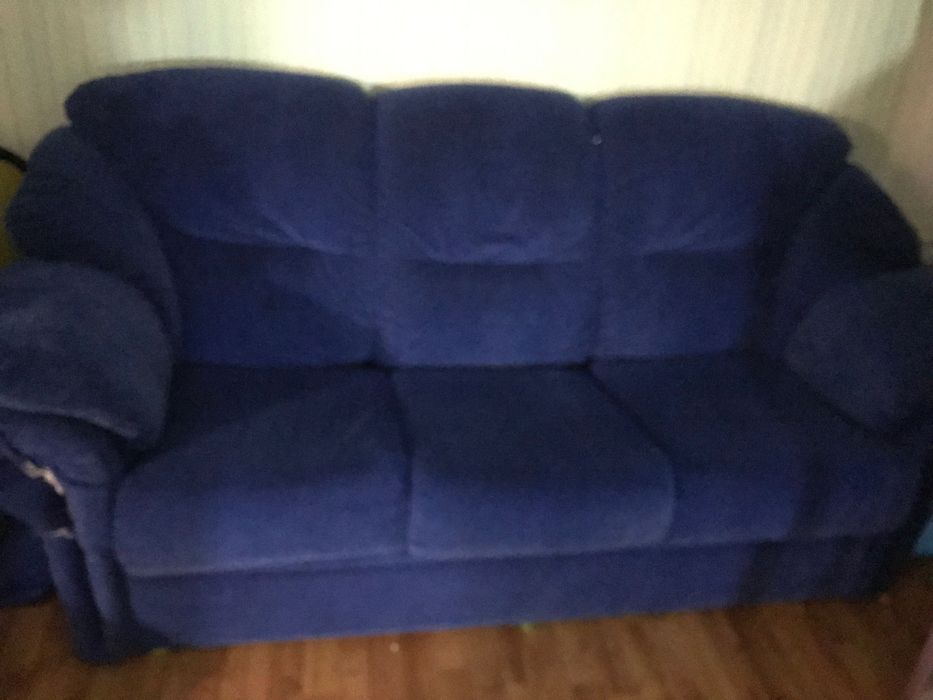 Продам диван і 2 крісла