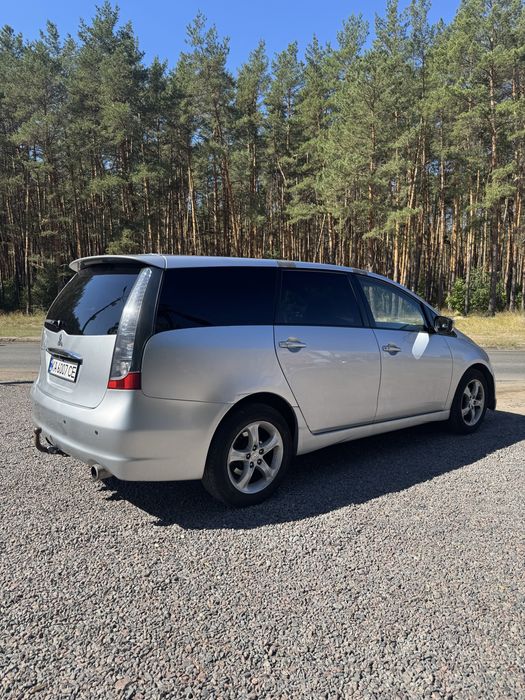 Mitsubishi Grandis 2,4 газ,автомат