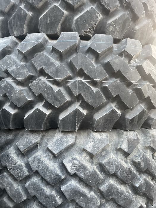 Шини Continental Michelin Goodyear14.00р20 для КамАЗ Урал