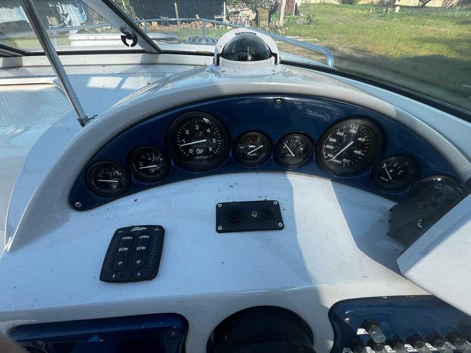 Продам катер Cobra 2150 2010 року