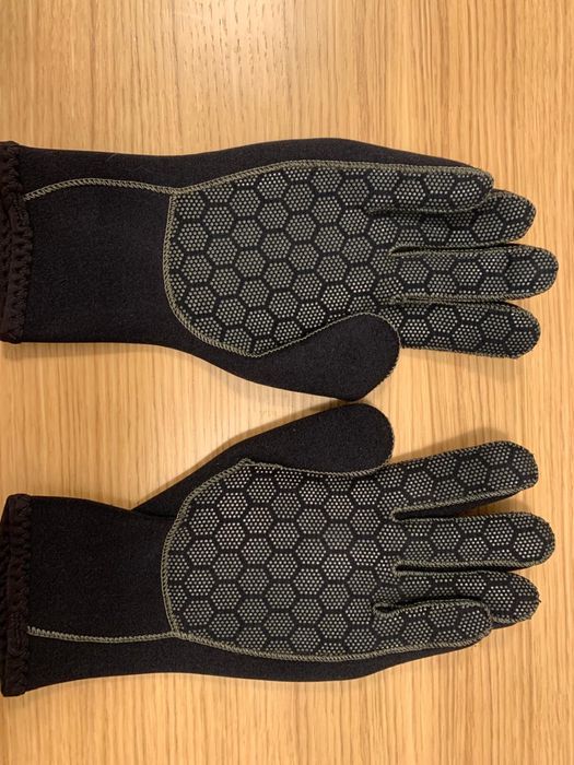 Fato e luvas de mergulho cressi